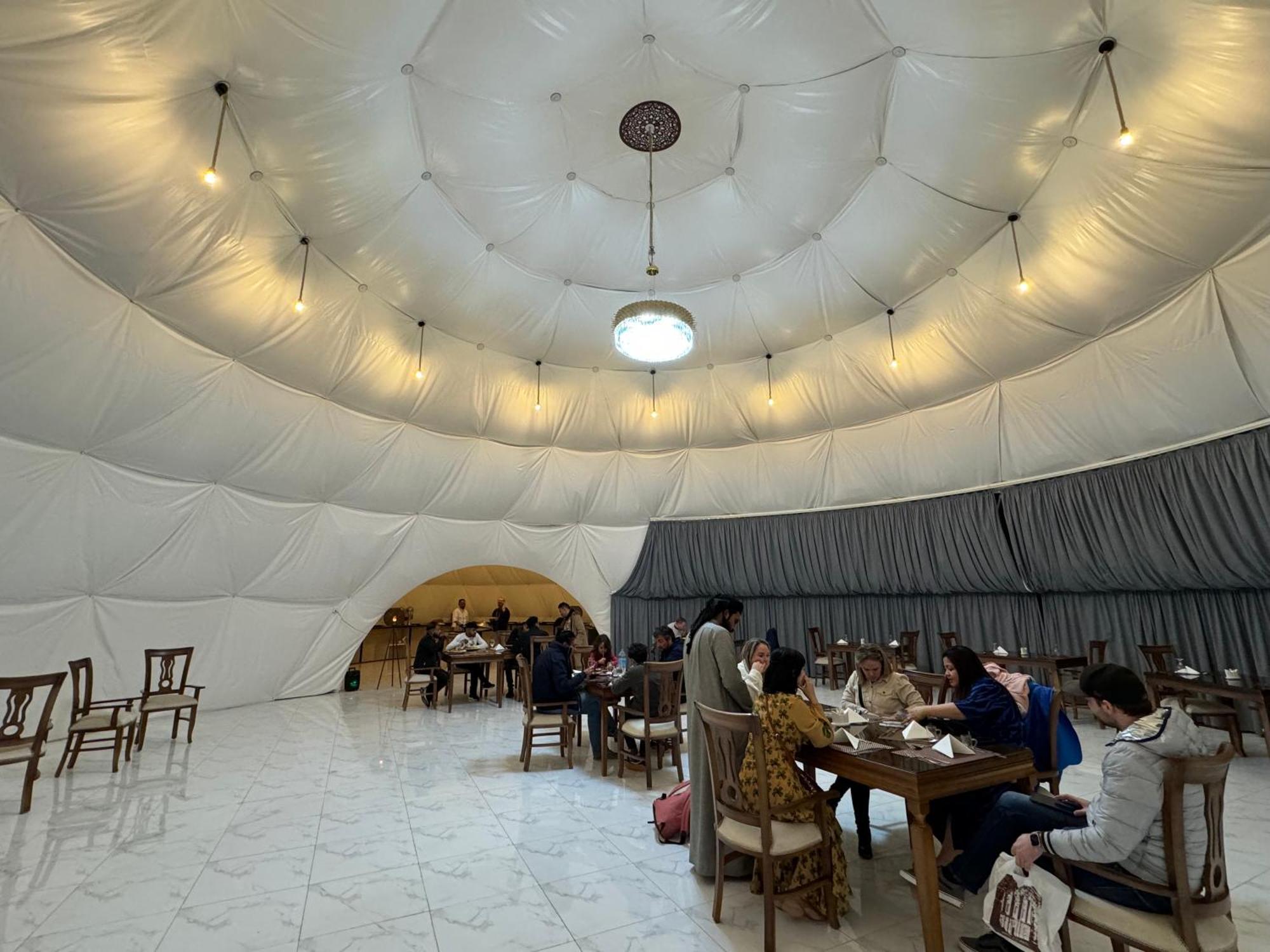 Wadi Rum Anwar Luxury Camp מראה חיצוני תמונה