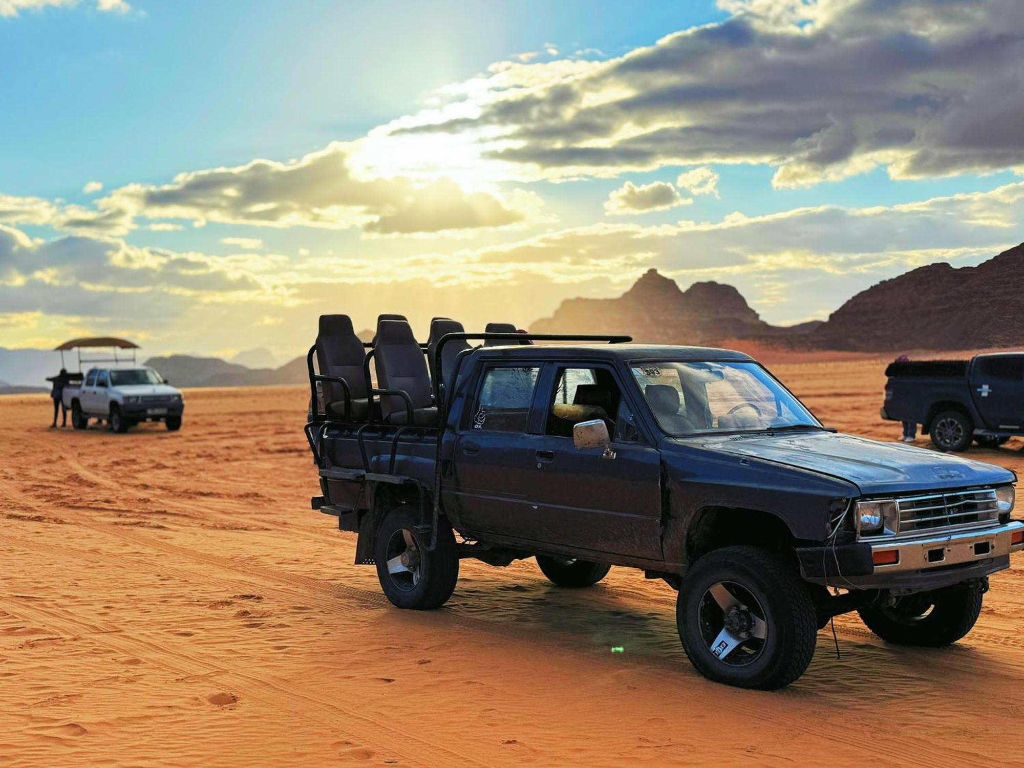 Wadi Rum Anwar Luxury Camp מראה חיצוני תמונה