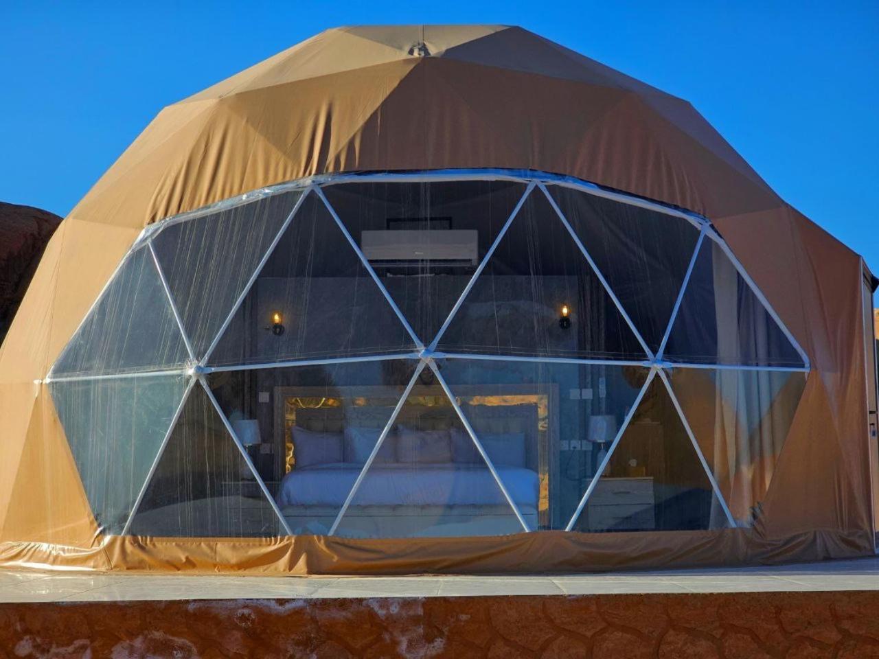 Wadi Rum Anwar Luxury Camp מראה חיצוני תמונה